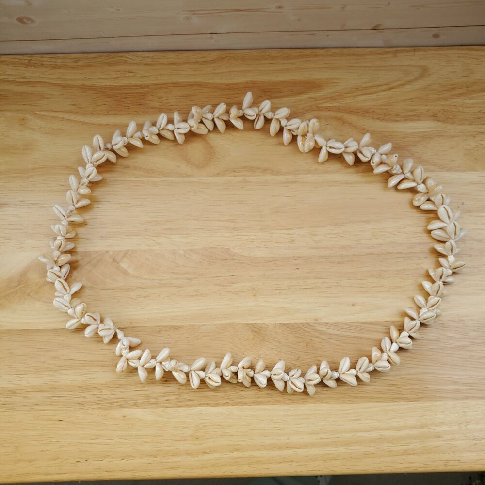 Vintage Traditional Hawaiian Cowrie Shell Lei Hand Tied Necklace Natural MCM